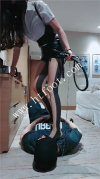 pc35itf0dn4.jpg