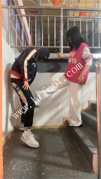 k04uiaoznay.jpg