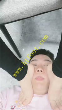 xw302g5fda1.jpg