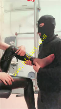 pjl4rg1jtla.jpg