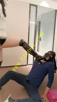 hk0of3r13gr.jpg