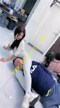 5yk0jdtnno2.jpg
