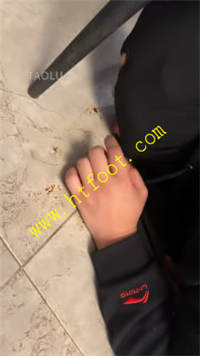 x5ebntm1ecm.jpg