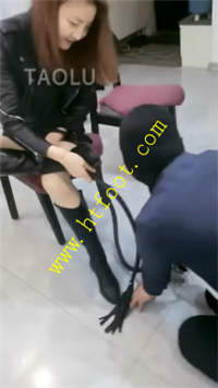 wonvco0yi30.jpg