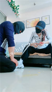 t4s3okgkw05.jpg