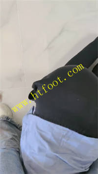 fjrl2a15leq.jpg