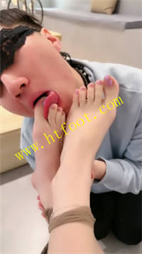 owydvcubcy0.jpg