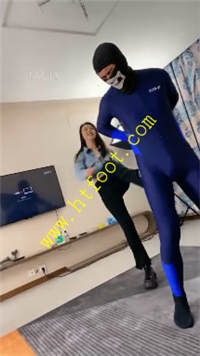 q311uuetgsl.jpg
