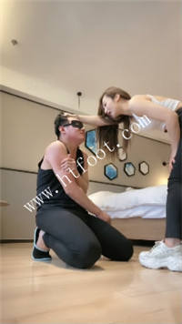 cuxxq4pkty3.jpg