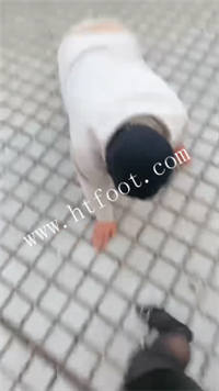 2fp1attffyx.jpg