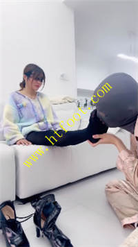 4204n0i3i2q.jpg