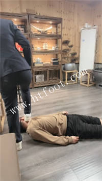 4ggsm4xstzp.jpg
