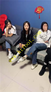 exhjadebc3l.jpg