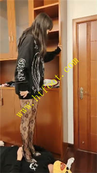 u4tom55l0n2.jpg