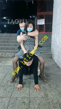 f0nf3e4qas2.jpg
