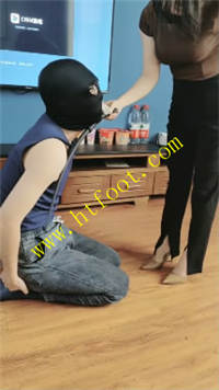 b0y2zf1lbk4.jpg