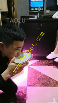 fv02cdmt1i3.jpg