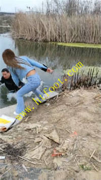 24y3rbb3hnv.jpg