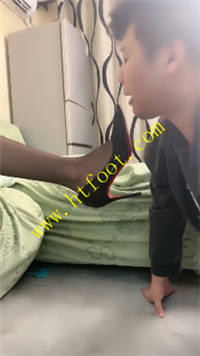 j0srgzbth20.jpg