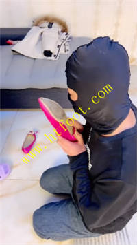 m0s4tsf5vw1.jpg