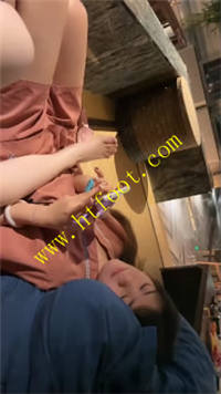 qstp4boi543.jpg
