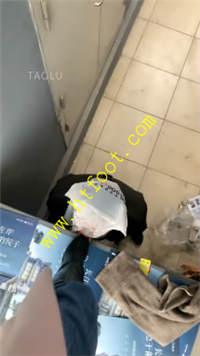 clp1tw5ede5.jpg