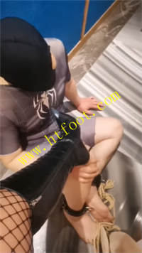 kmrqfr3gri5.jpg