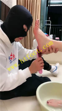 g2yscjn1s2t.jpg