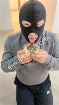 pvezb44ckk2.jpg