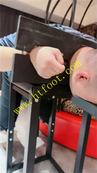 v0dlseziaf1.jpg