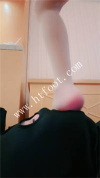 gmompqf41m0.jpg