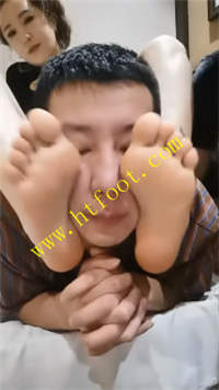 g40f5gib4n3.jpg