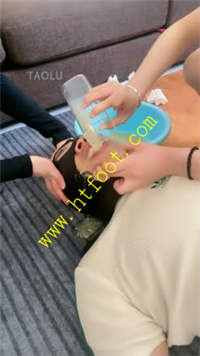 r0zmfa0hcdm.jpg