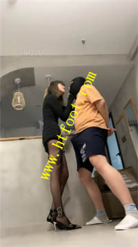 kqxcit1uyex.jpg