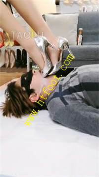 12tdncec0yl.jpg