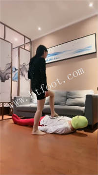 1oi20hudq4q.jpg