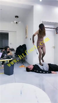 vflrfp11suy.jpg
