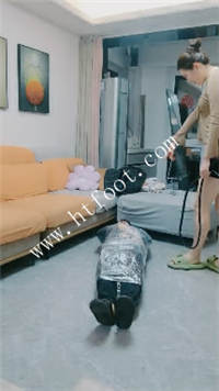 05lv2ksindq.jpg