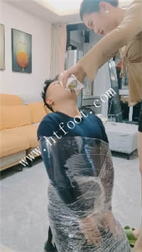 skdxpyb4ivi.jpg