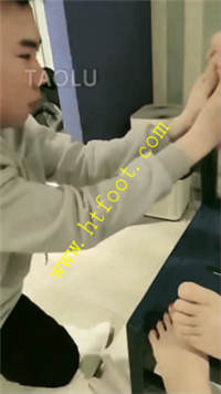 vt2btdn5w1f.jpg