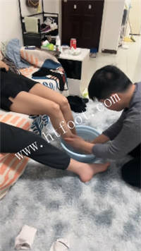 q2xiwe1k55g.jpg