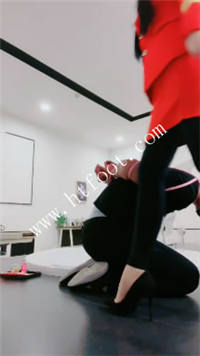 ul1c3av5tzl.jpg