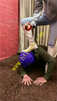 dyuftinx4ps.jpg