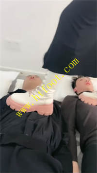yrp2q4uetst.jpg