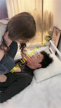 emharif2ul5.jpg
