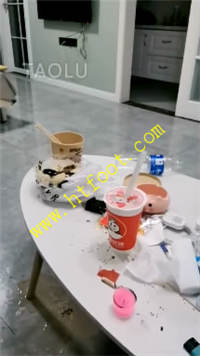 tyhmpm0uesf.jpg
