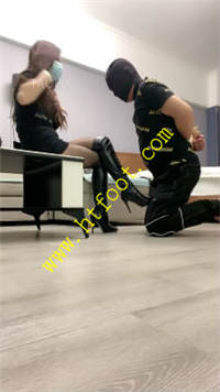 4becmaisbf3.jpg
