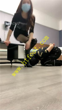 kax4reyeofm.jpg