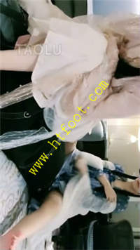 uxr4z5nfjqt.jpg