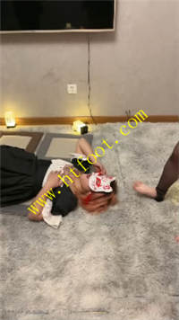4mwj3wwqu44.jpg